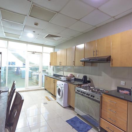 Budget Rooms With Private Bathroom For 'Girls' Only In Dubai, Marina Exterior foto